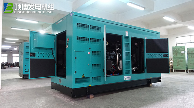 頂博柴油發(fā)電機組：企業(yè)工廠穩(wěn)定運行的堅實后盾，高效智能引領行業(yè)新篇章